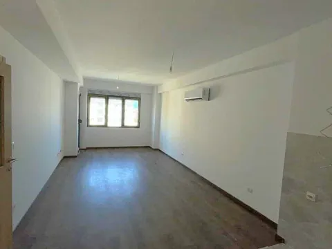 Prodaja, dvosoban stan, 80m², Pobrežje, Podgorica - image 6