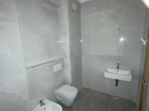 Prodaja, dvosoban stan, 80m², Pobrežje, Podgorica - image 4