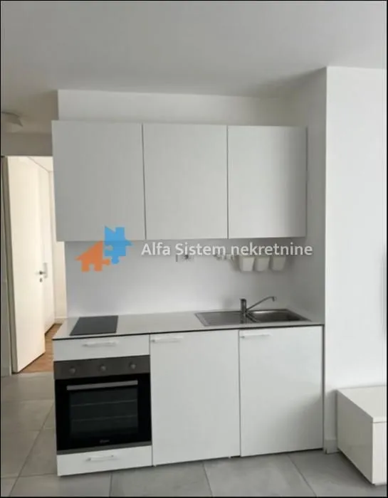 Izdavanje, dvosoban stan, 42m², Vračar Sve Podlokacije, Beograd