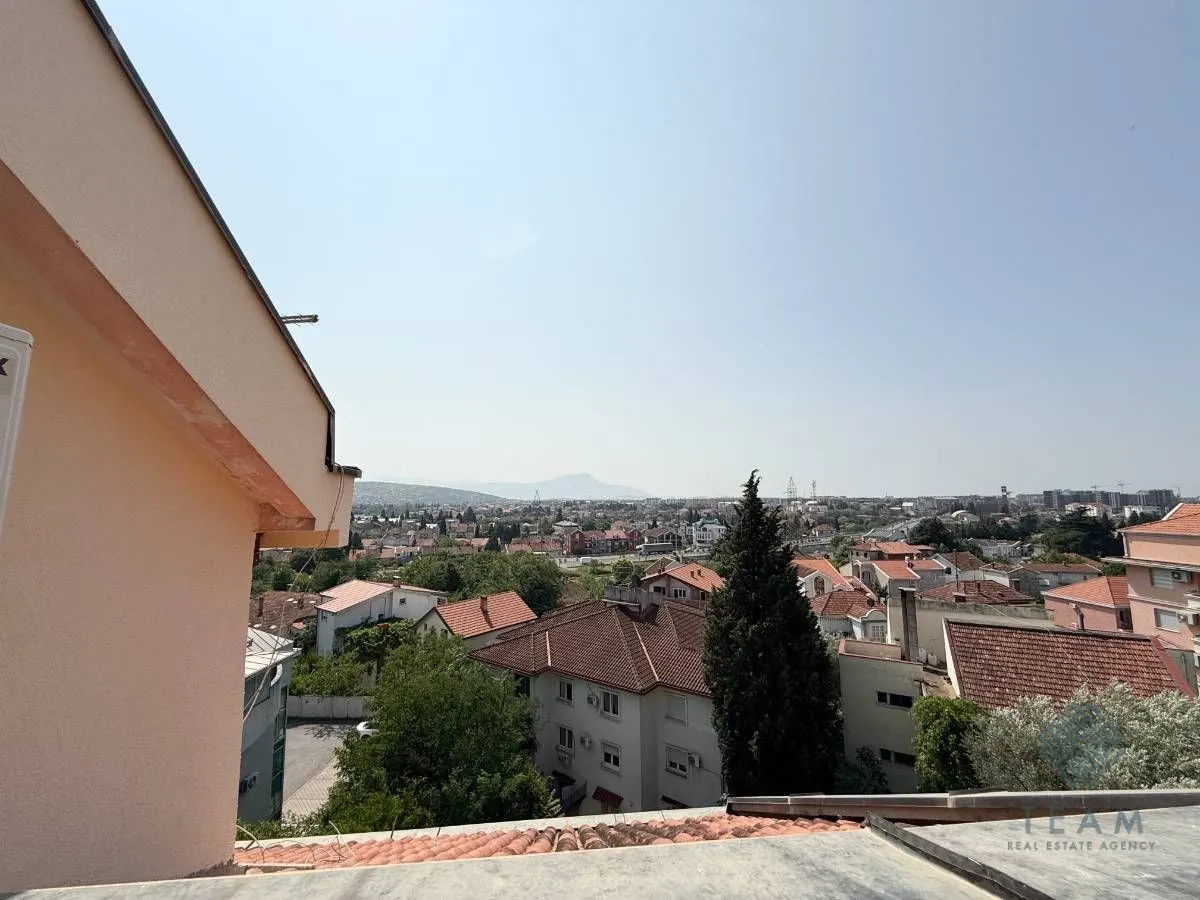 Rent, house, 460m², Gorica C, Podgorica
