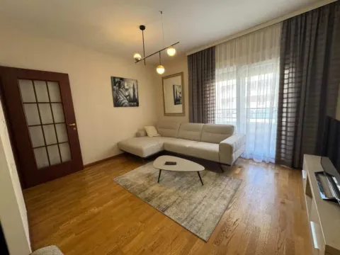 Izdavanje, dvosoban stan, 74m², City Kvart, Podgorica - image 11