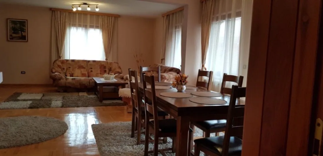 Rent, house, 156m², Stari Aerodrom, Podgorica