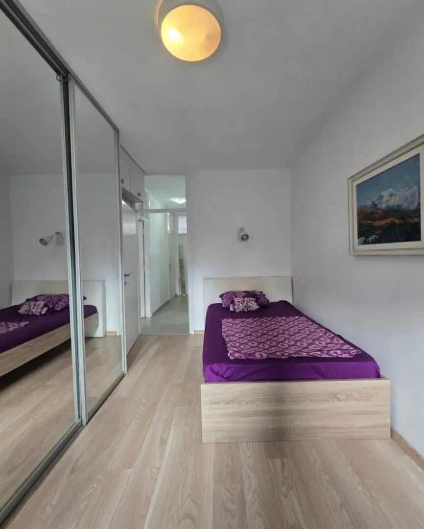 Izdavanje, dvosoban stan, 69m², Preko Morače, Podgorica
