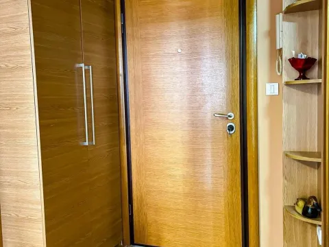 Rent, one bedroom apartment, 50m², Rozino, Budva - image 16