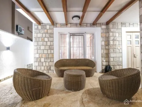 Sale, house, 198m², Tivat, Crna Gora - image 15