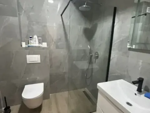 Izdavanje, garsonjera, 25m², Centar, Tivat - image 5