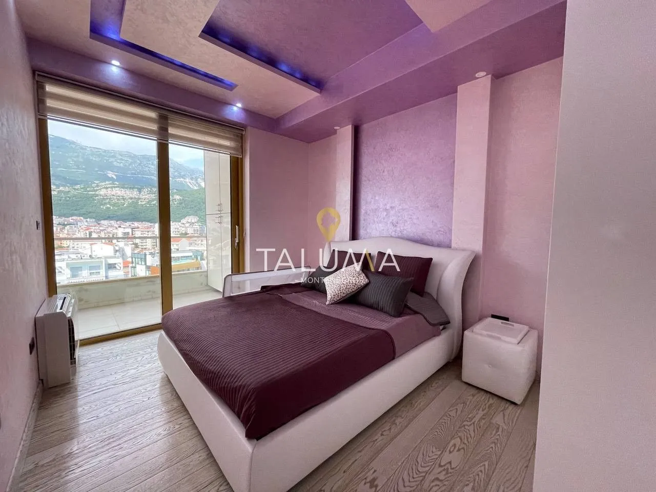 Prodaja, dvosoban stan, 158m², Centar, Budva