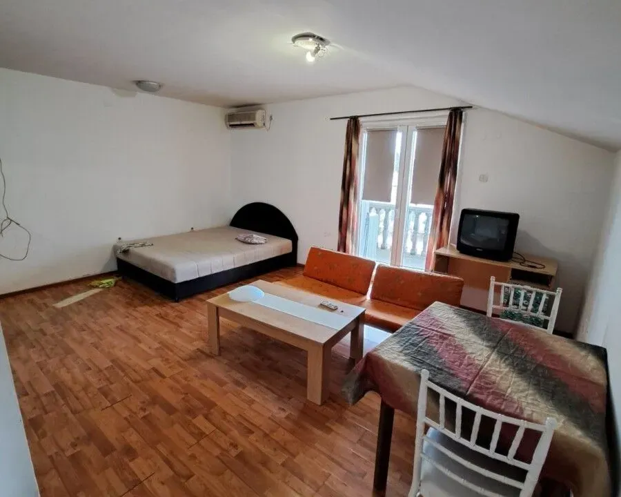 Izdavanje, stan, 36m², Blok 9, Podgorica