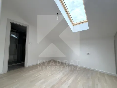 Prodaja, jednosoban stan, 50m², Tološi, Podgorica - image 9
