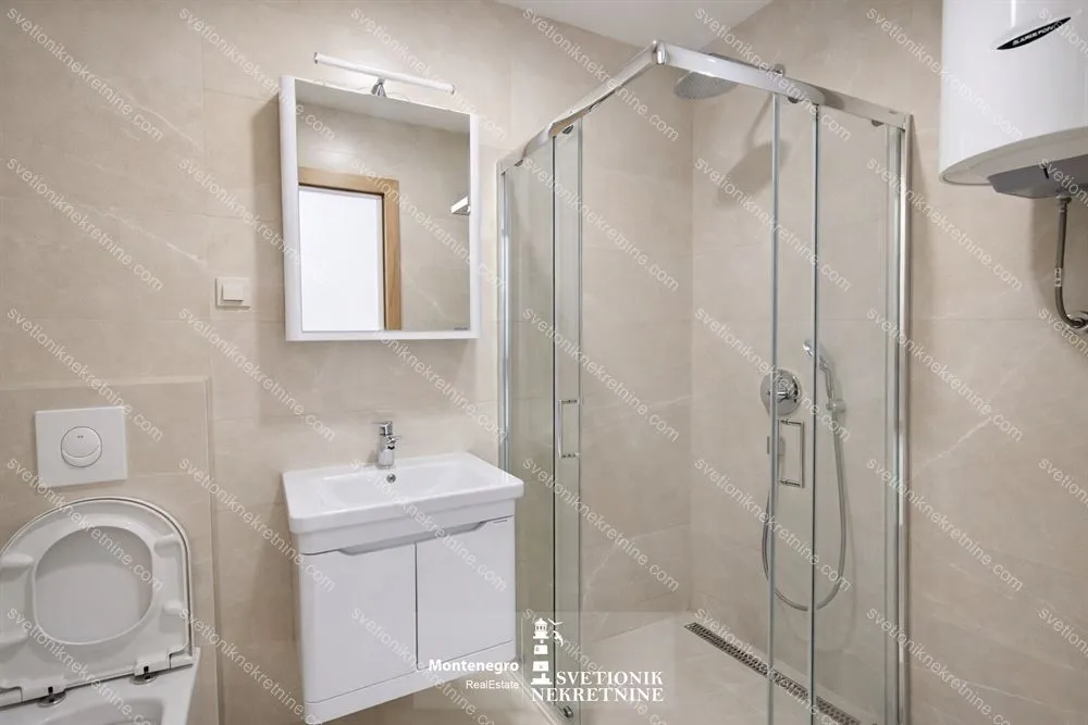 Prodaja, dvosoban stan, 87m², Baošići, Herceg Novi