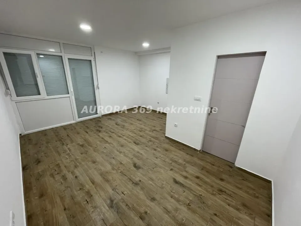 Prodaja, garsonjera, 21m², Veternik, Novi Sad Sve Podlokacije