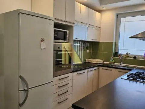 Izdavanje, dvosoban stan, 60m², Centar, Novi Sad - image 18