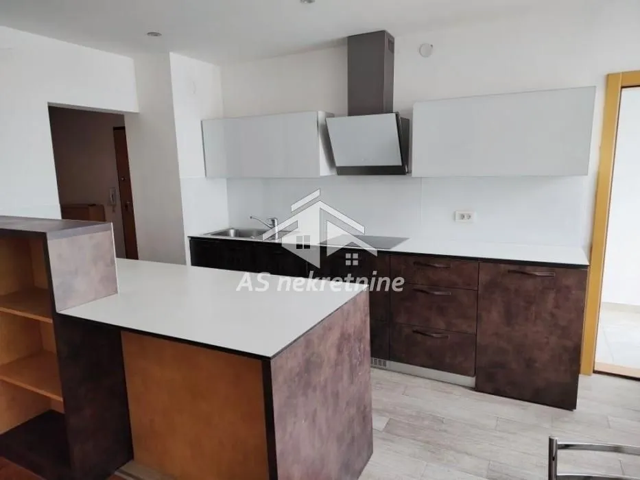 Izdavanje, trosoban stan, 92m², Novi Beograd Blok 29, Novi Beograd Sve Podlokacije