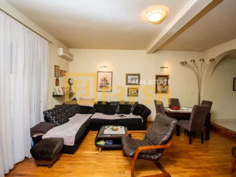 Prodaja, kuća, 300m², Donja Gorica, Podgorica - image 10