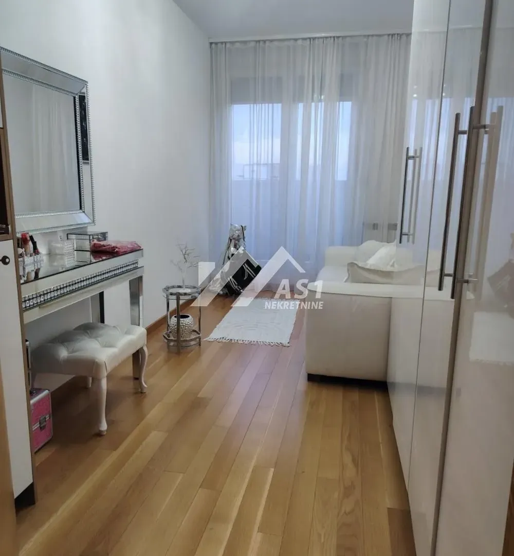 Prodaja, dvosoban stan, 73m², Novi Sad Sve Podlokacije, Novi Sad