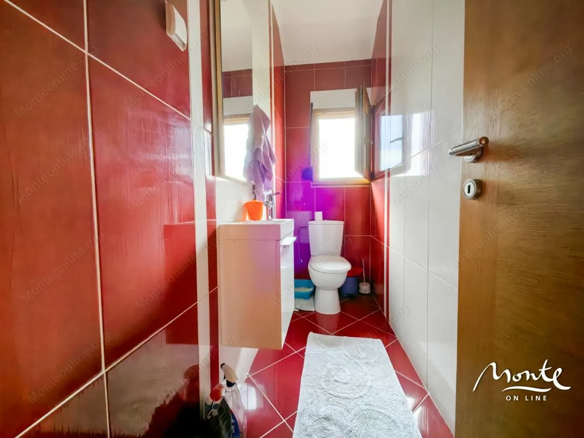 Prodaja, trosoban stan, 196m², Podgorica, Crna Gora
