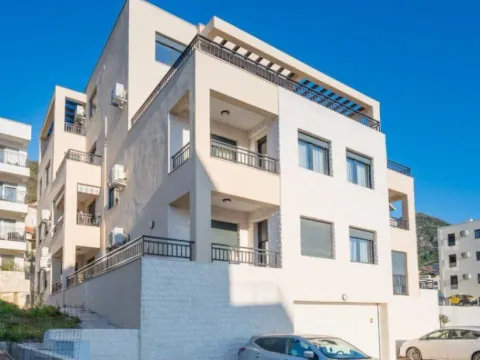Prodaja, dvosoban stan, 65m², Tivat, Crna Gora