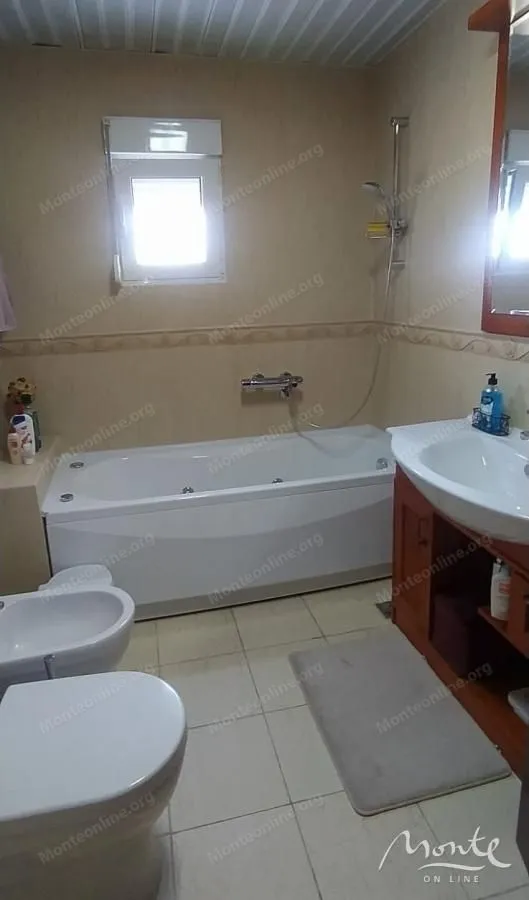 Sale, apartment, 104m², Centar, Bar