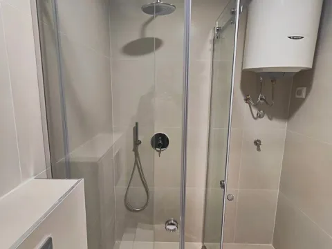 Izdavanje, dvosoban stan, 53m², City Kvart, Podgorica - image 8