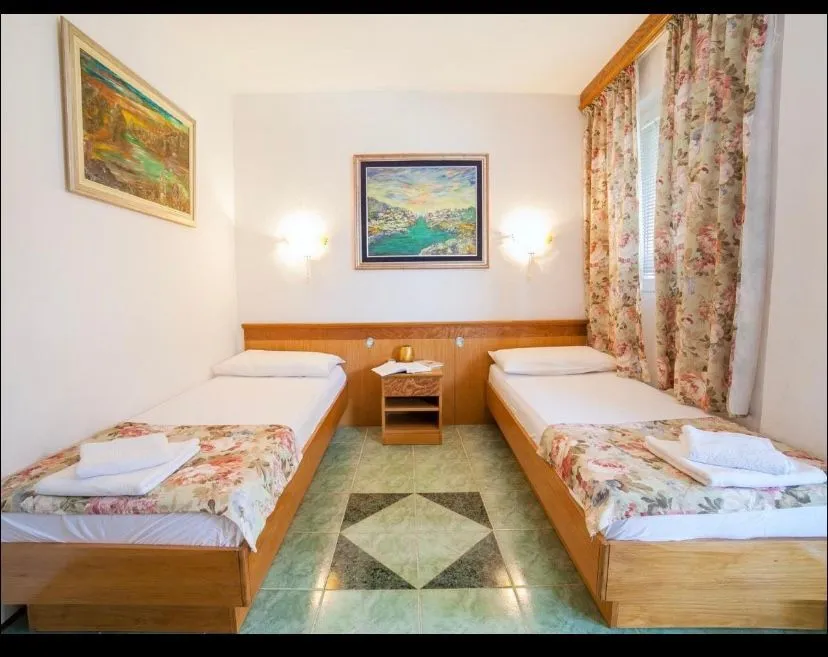 Sale, house, 540m², Buljarica, Budva