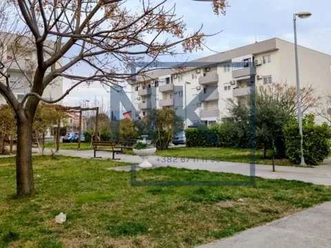 Prodaja, dvosoban stan, 70m², Donja Gorica, Podgorica - image 16