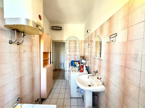 Prodaja, dvosoban stan, 90m², Centar, Podgorica - image 17