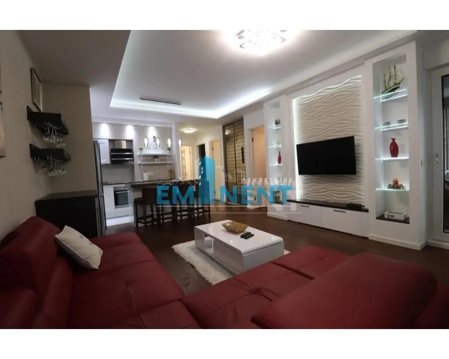 Izdavanje, trosoban stan, 76m², Novi Beograd Blok 67, Novi Beograd Sve Podlokacije