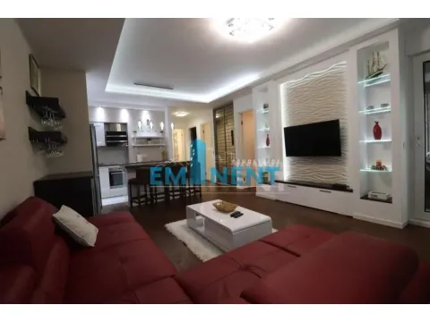 Izdavanje, trosoban stan, 76m², Novi Beograd Blok 67, Novi Beograd Sve Podlokacije