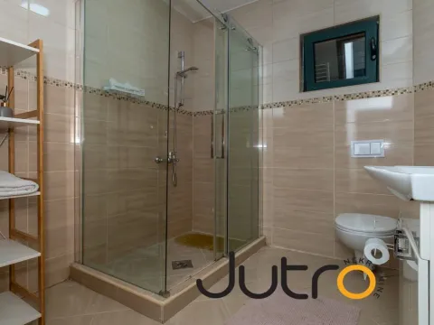 Izdavanje, kuća, 130m², Podgorica, Crna Gora - image 8