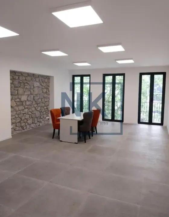 Rent, office space, 120m², Centar, Podgorica