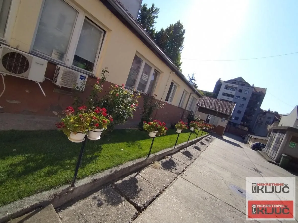 Rent, office space, 350m², Centar, Novi Sad