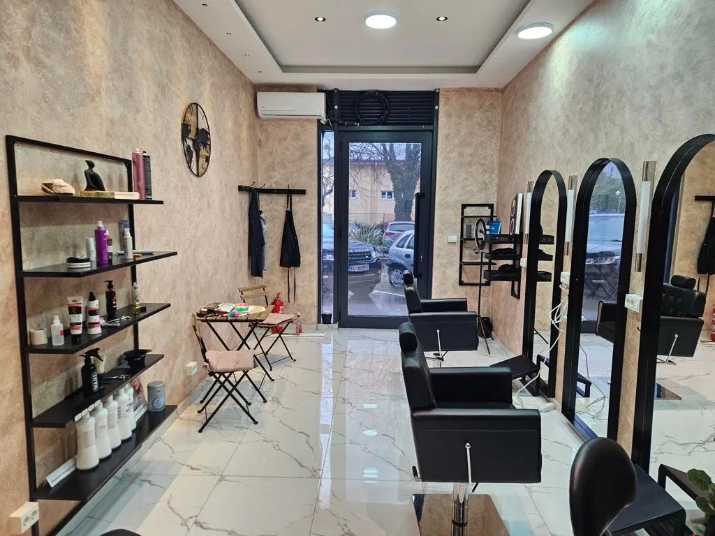 Rent, office space, 23m², Ljubović, Podgorica