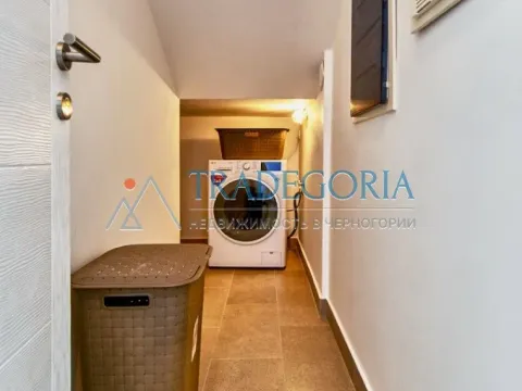 Prodaja, kuća, 180m², Tivat, Crna Gora - image 13