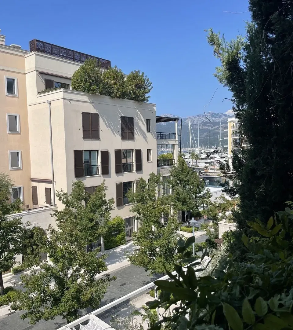Prodaja, dvosoban stan, 115m², Tivat, Crna Gora