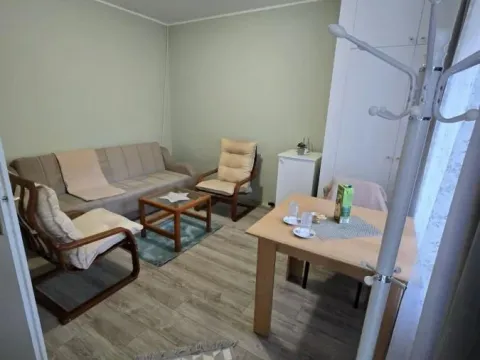 Izdavanje, garsonjera, 28m², Sajmište, Novi Sad - image 2