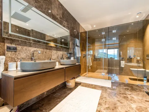 Prodaja, četvorosoban stan, 500m², Đuraševići, Tivat - image 38