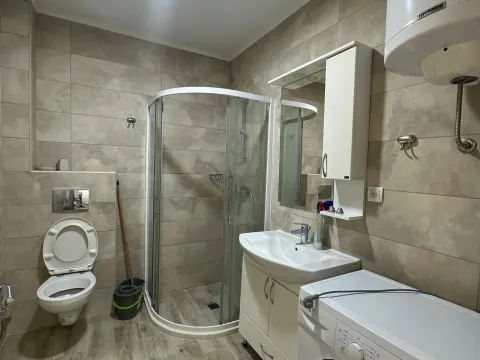 Rent, one bedroom apartment, 42m², Centar, Tivat - image 10