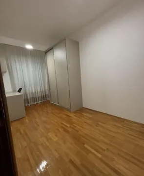 Izdavanje, jednosoban stan, 78m², City Kvart, Podgorica - image 9
