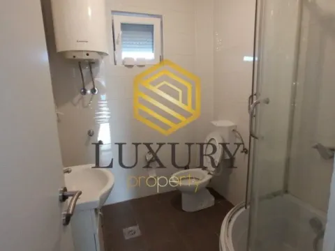 Izdavanje, kuća, 100m², Beri, Podgorica - image 2