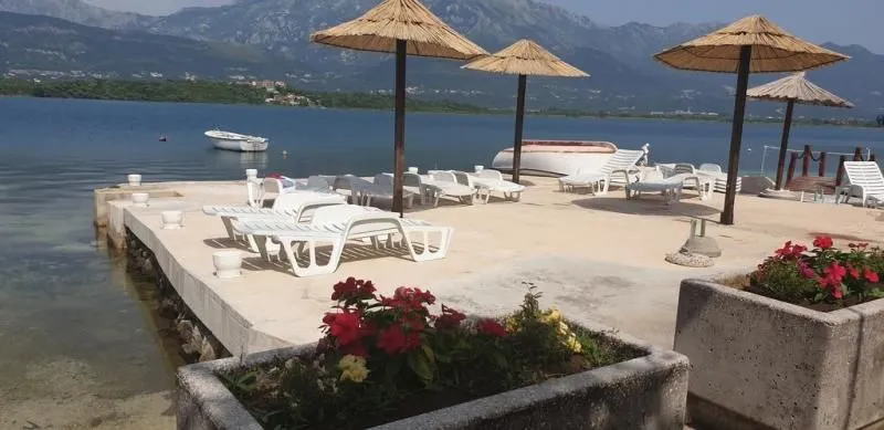 Prodaja, kuća, 511m², Đuraševići, Tivat