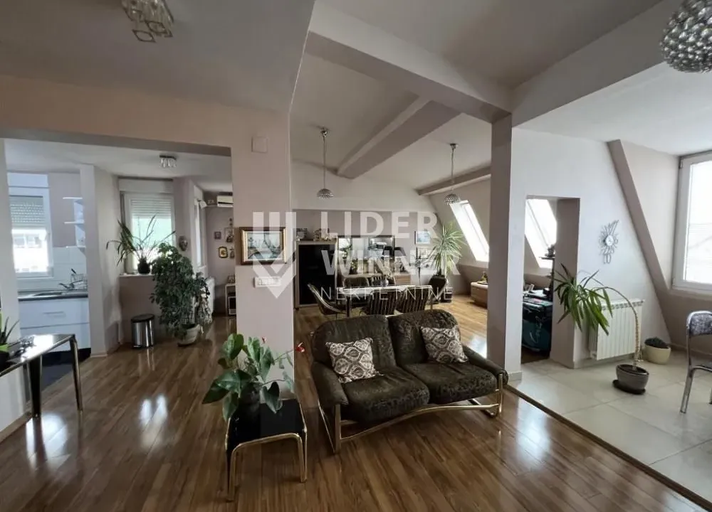 Prodaja, četvorosoban stan, 118m², Vračar Hram, Vračar Sve Podlokacije