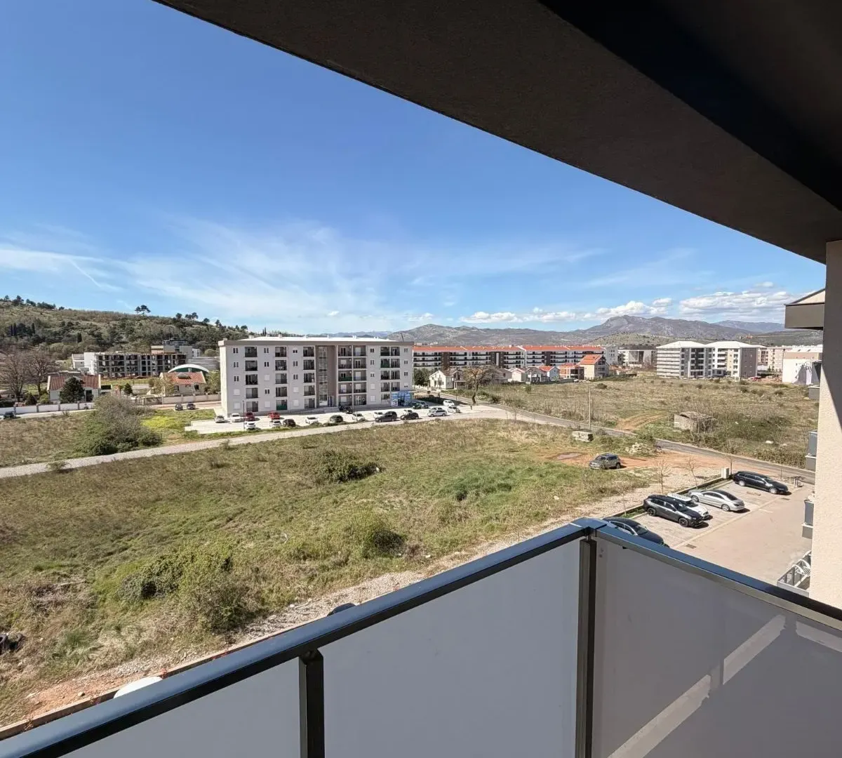 Izdavanje, jednosoban stan, 42m², Zabjelo, Podgorica