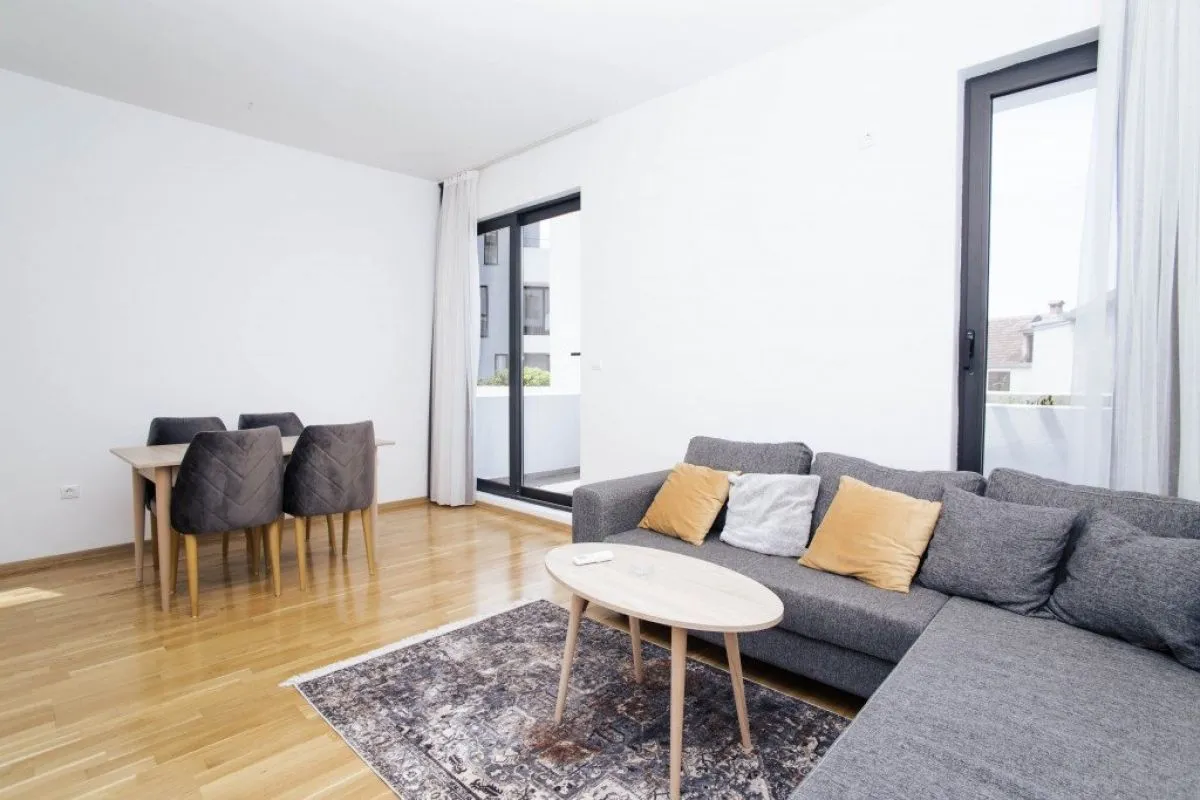 Prodaja, jednosoban stan, 53m², Tivat, Crna Gora