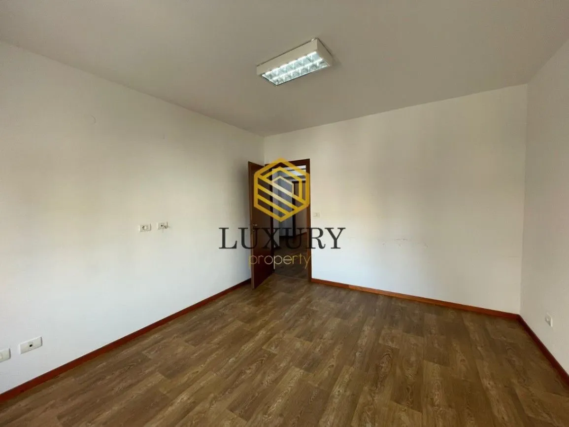 Rent, office space, 110m², City Kvart, Podgorica