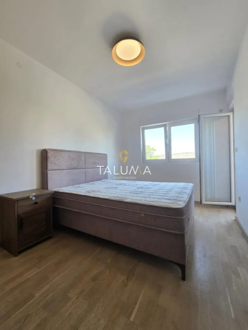 Rent, two bedroom apartment, 70m², City Kvart, Podgorica