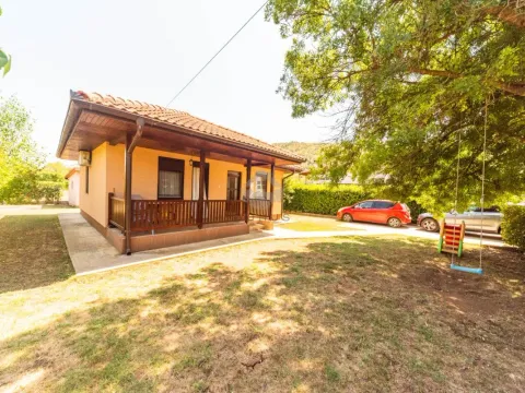 Izdavanje, kuća, 80m², Podgorica, Crna Gora - image 3