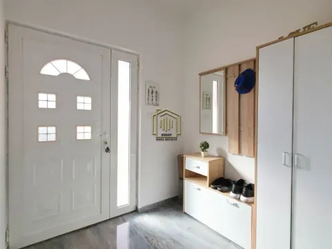 Izdavanje, kuća, 137m², Donji Kokoti, Podgorica - image 13