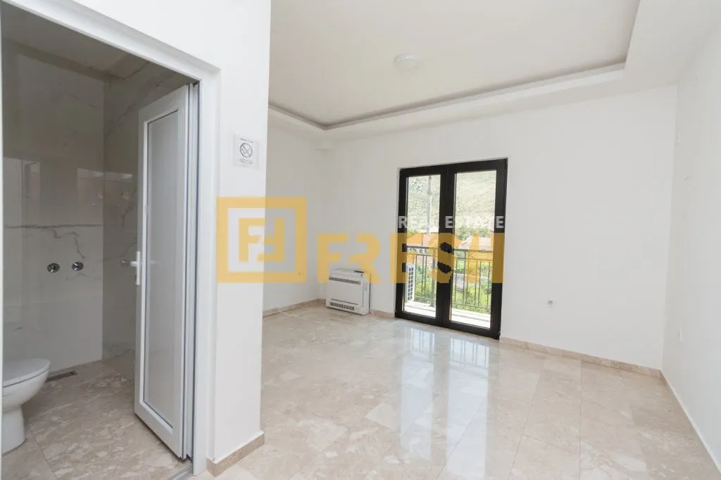 Rent, office space, 500m², Tuzi, Podgorica