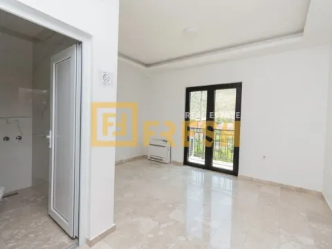 Rent, office space, 500m², Tuzi, Podgorica - image 11