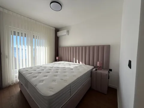 Izdavanje, jednosoban stan, 55m², Tivat, Crna Gora - image 2